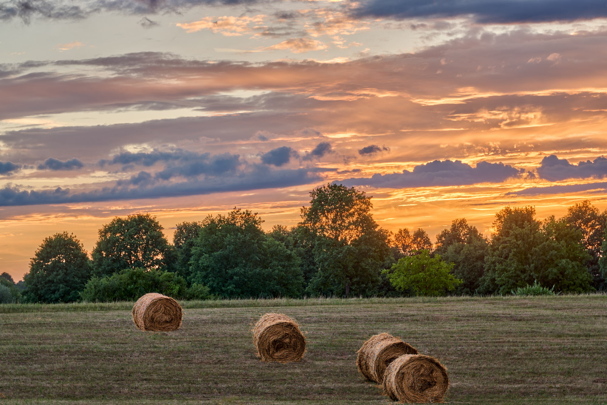 Haystacks resized b15923e1 2df2 4845 b54b 0d9b219a7404